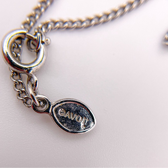 Vintage 1970’s Signed Avon Shiny Silver Tone and Rhinestone Peace Dove Necklace - Picture 4 of 5